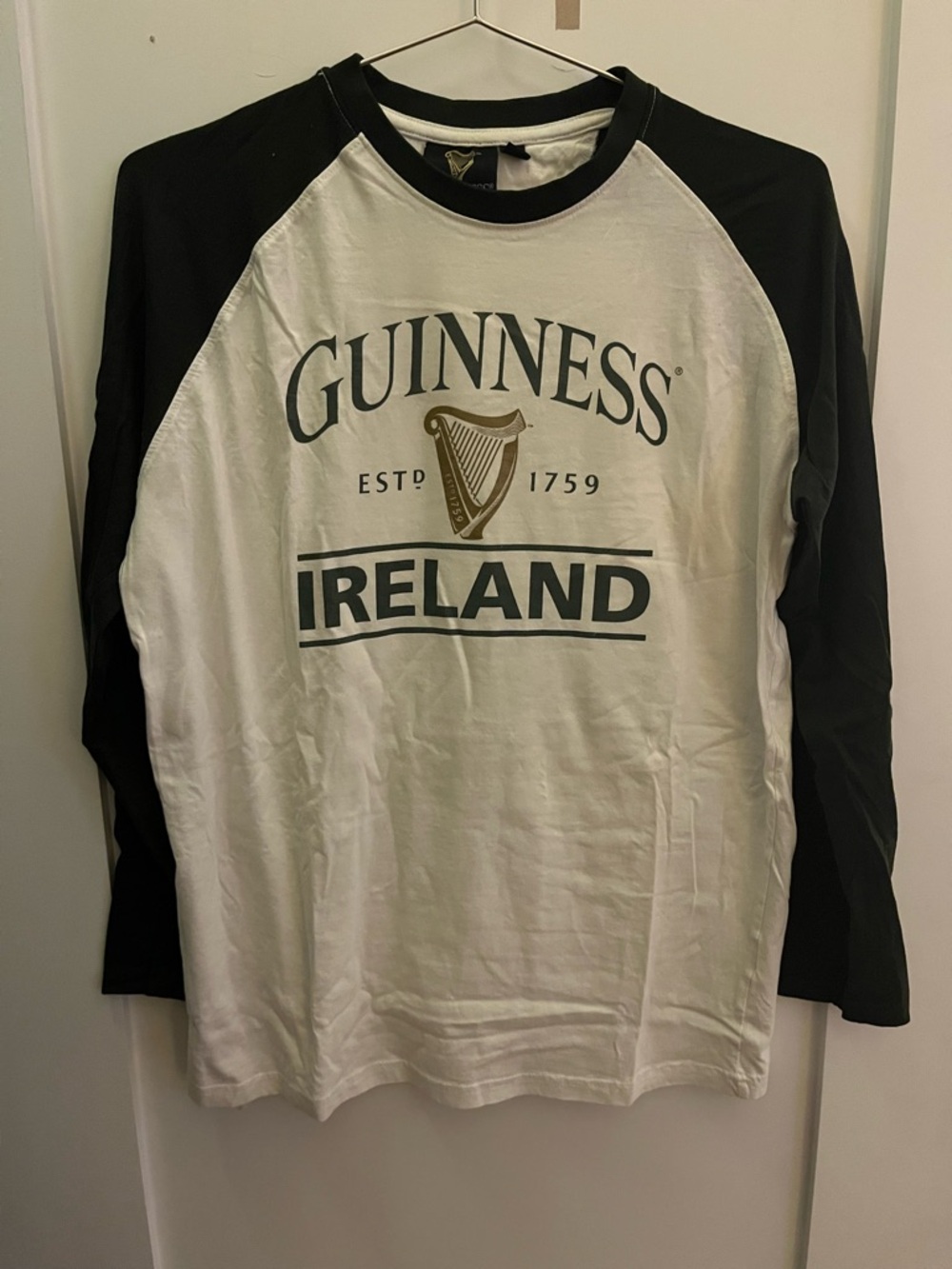 Women’s Guinness Long Sleeve Tetro Tshirt Size M